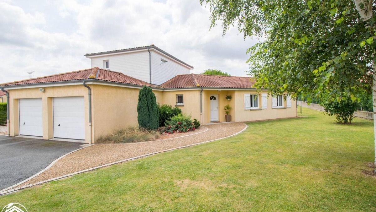 Saint-Ignat House | GITE DE LA PLAINE IN THE HEART OF AUVERGNE