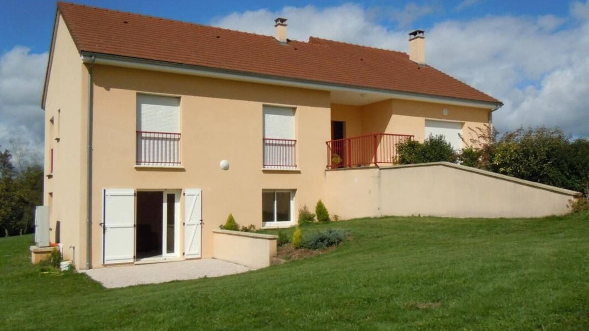 Sainte-Colombe House | Gite de Lavitarelle - Montet ET Bouxal