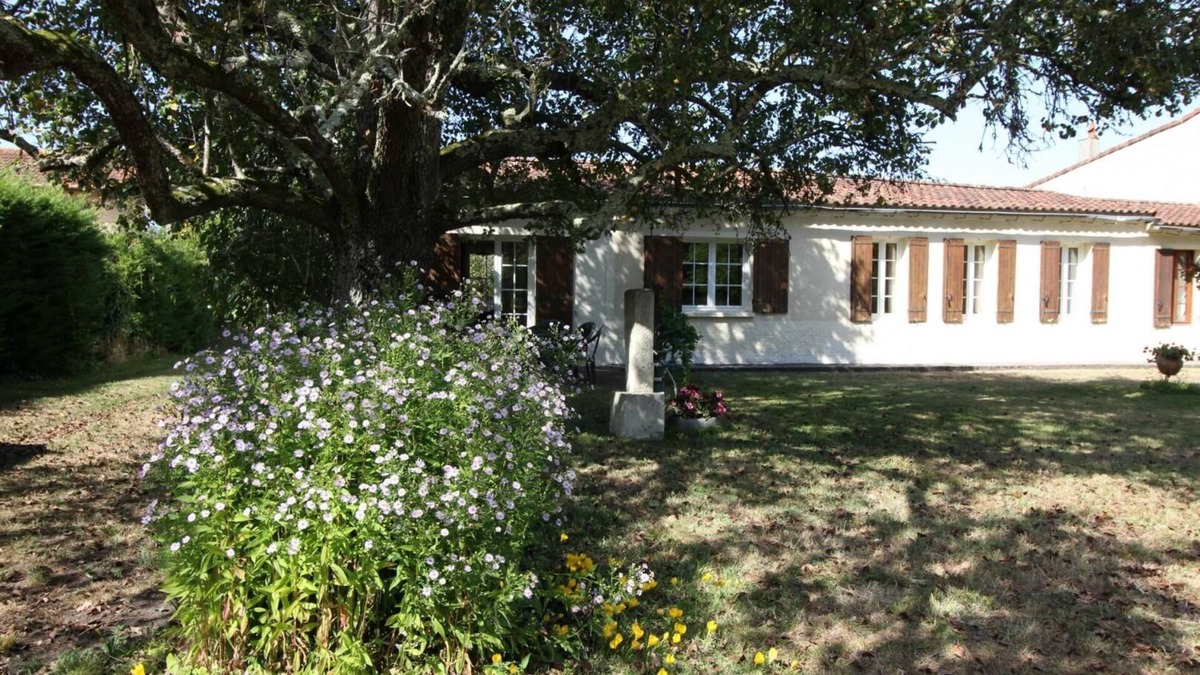 Avensan House | Gite DE Romefort - Avensan