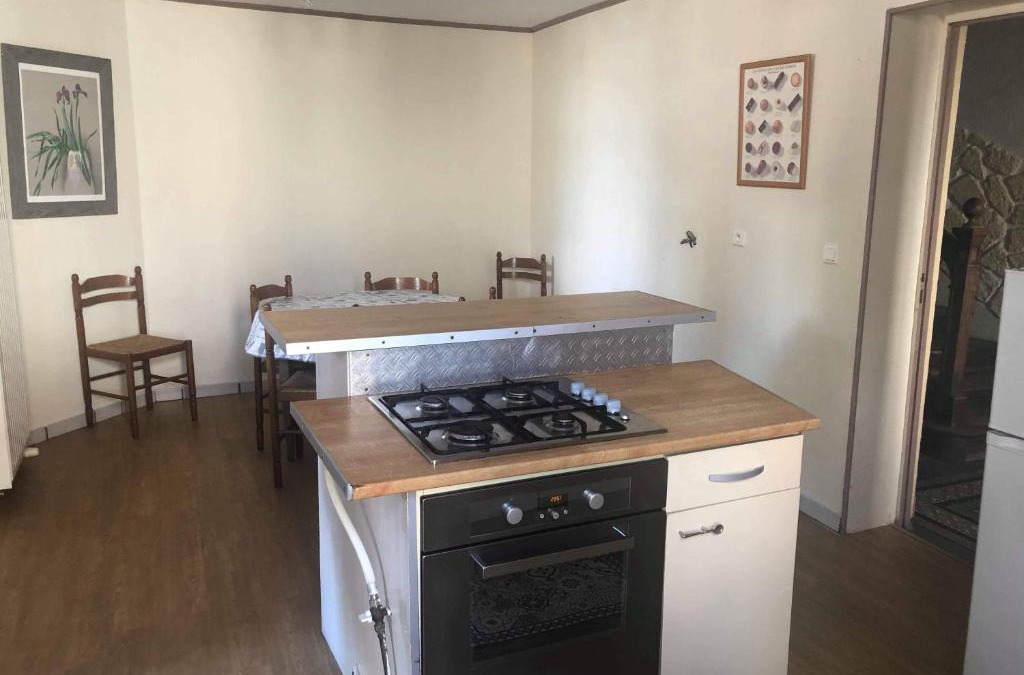 Le Donjon House | gite de village 6 pers