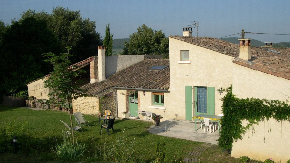 Livron-sur-Drome House | Gîte des Moutiers, in the countryside in an old renovated farm