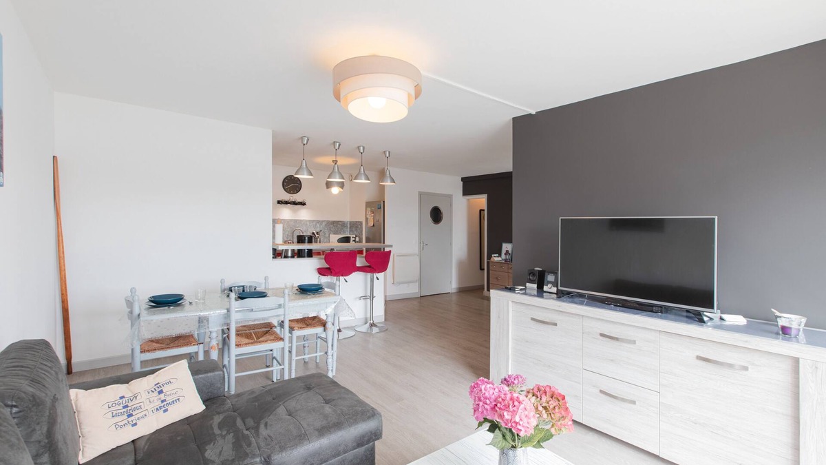 Lezardrieux Apartment | Gîte du Port, ideal for a relaxing vacation by the sea