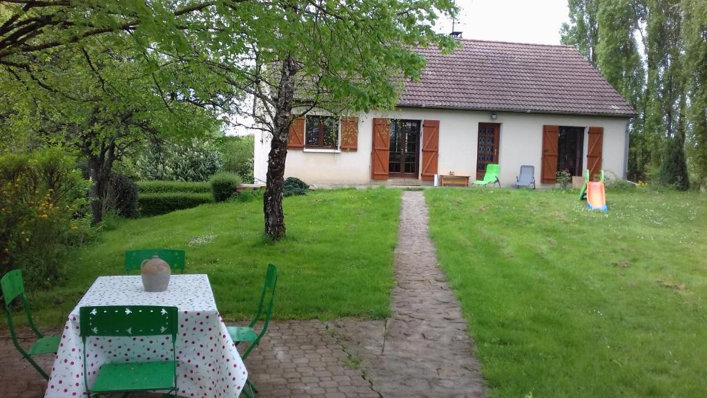 Saint-Amand-en-Puisaye House | Gite du Vieux Charme