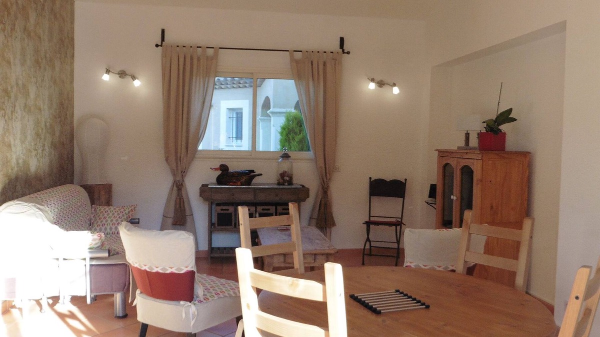 Rognes Cottage | GITE ELANTHAU, 73 m² WITH POOL FOR 4-5 PEOPLE