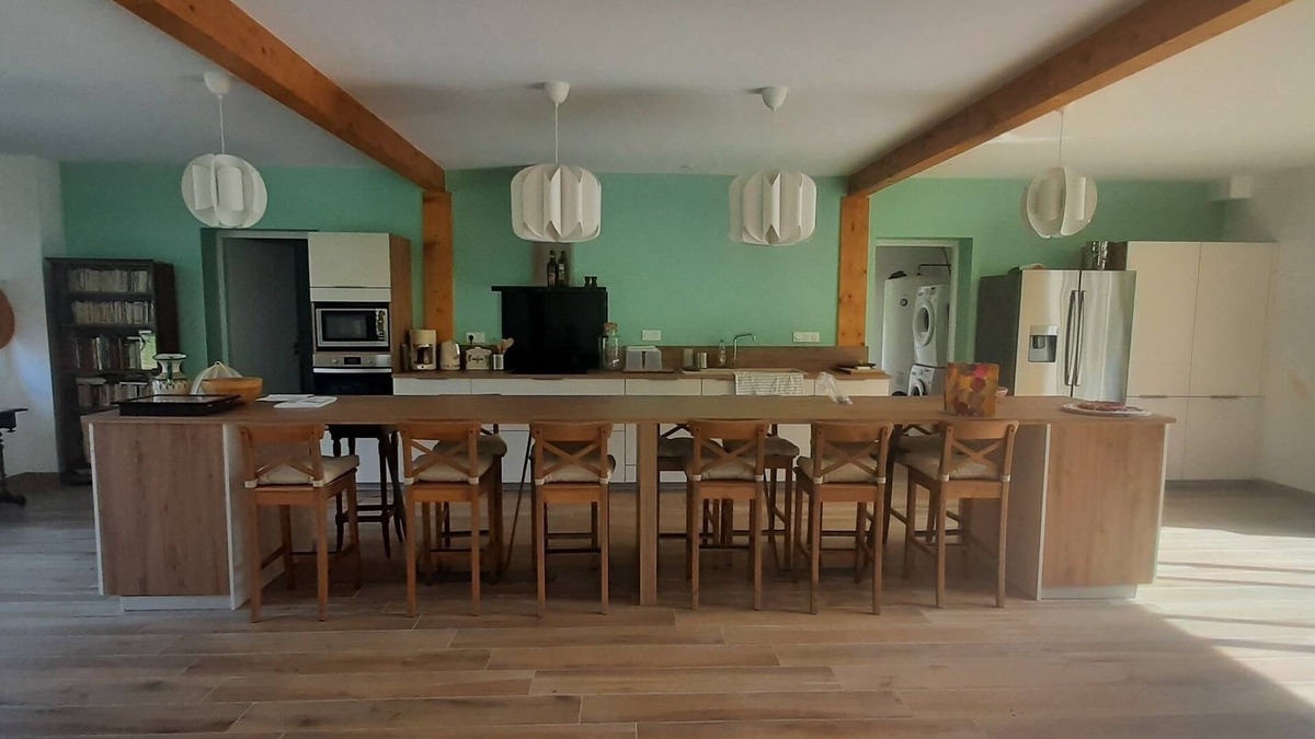 Garrosse Cottage | Gite for 10 people bright rooms and dormitory
