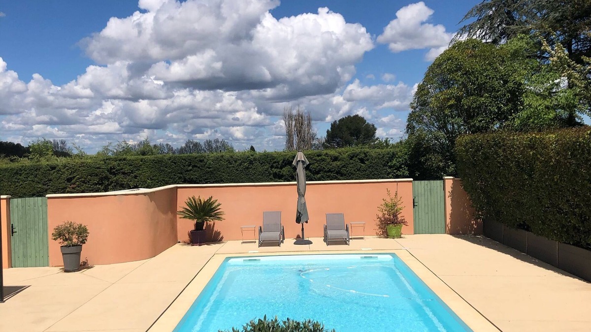 Cabries Apartment | Gite for 3, ideally located, 10 mn from Aix en Provence and 20 mn from Marseille
