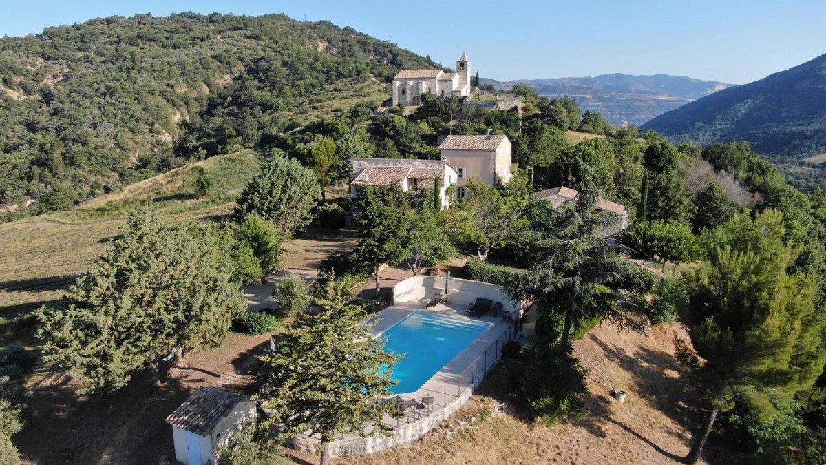 Aiglun Other | Gîte for 4-6 people in a charming private hamlet with panoramic views and a pool