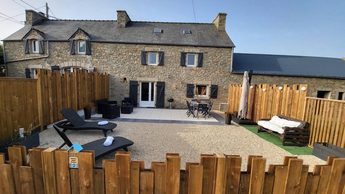 Plouneour-Brignogan-Plages House | GITE 50M FROM SEA. PLOUNEOUR TREZ COTE DES LEGENDES PLOUESCAT FINISTERE BRETAGNE