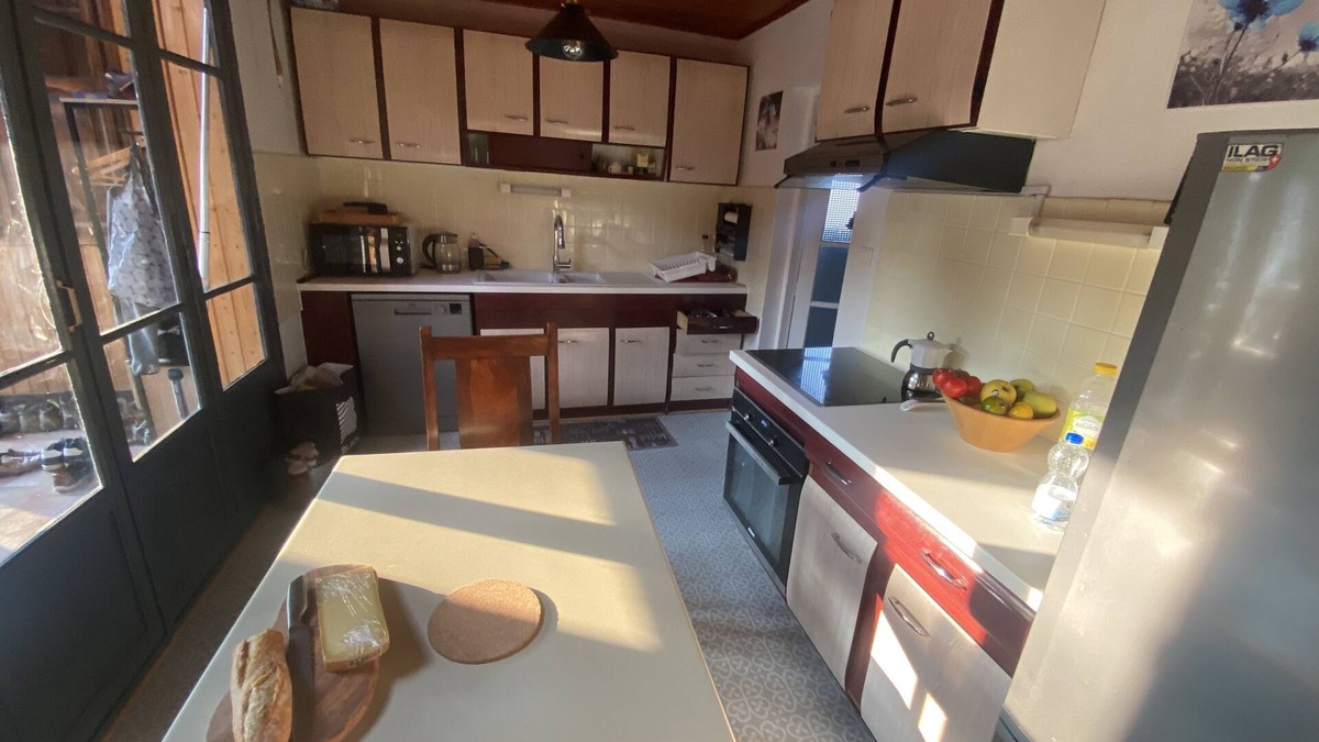 Mesnois Apartment | Gîte in a typical village, 10 minutes from Lac de Granvaud and 15 minutes from Chalain.
