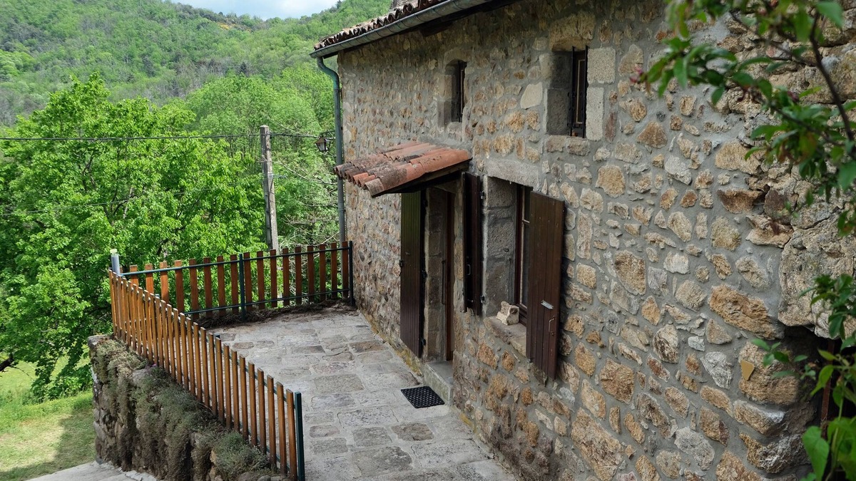 Fabras Cottage | Gîte in an Ardéchois farmhouse in the heart of nature