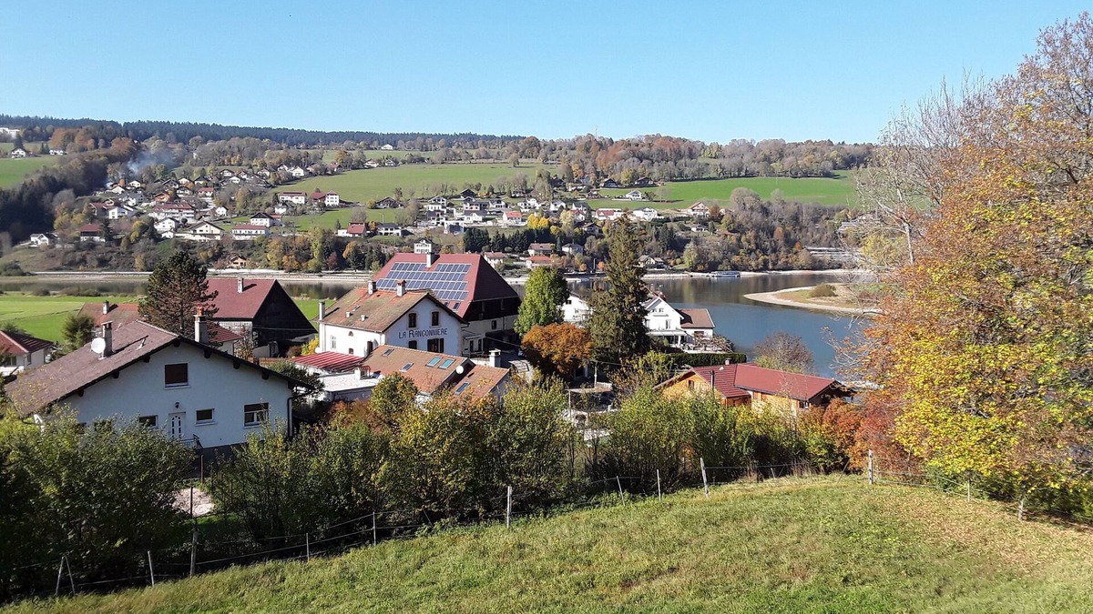 Villers-le-Lac Apartment | Gite in country house rando.vtt.canoe cheval.ski raqettes.villers le lac