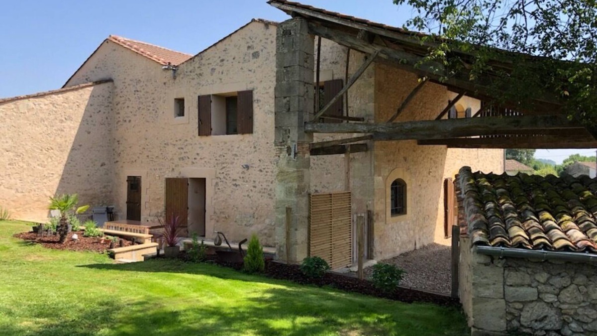 Villefranche-de-Lonchat House | Gîte in Périgord in the heart of the vineyards - with swimming pool