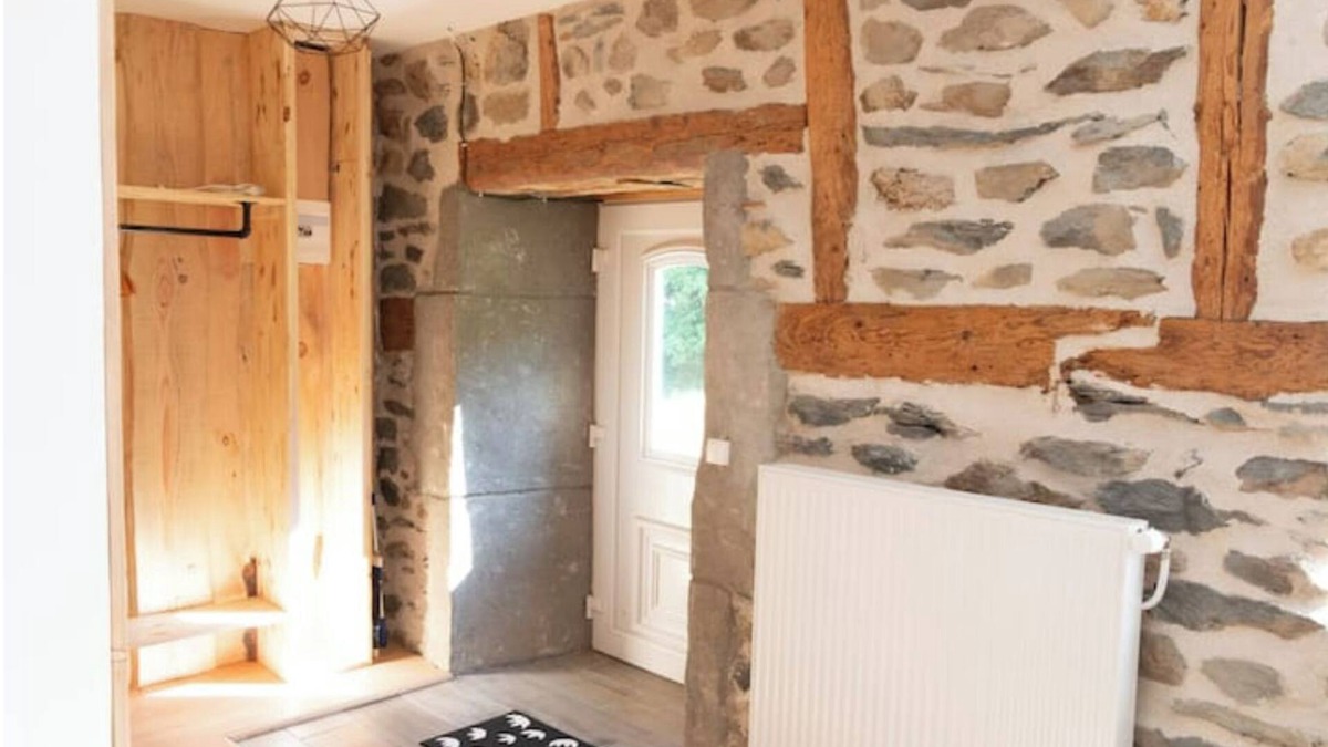Saint-Hostien Cottage | Gite in Sucs country
