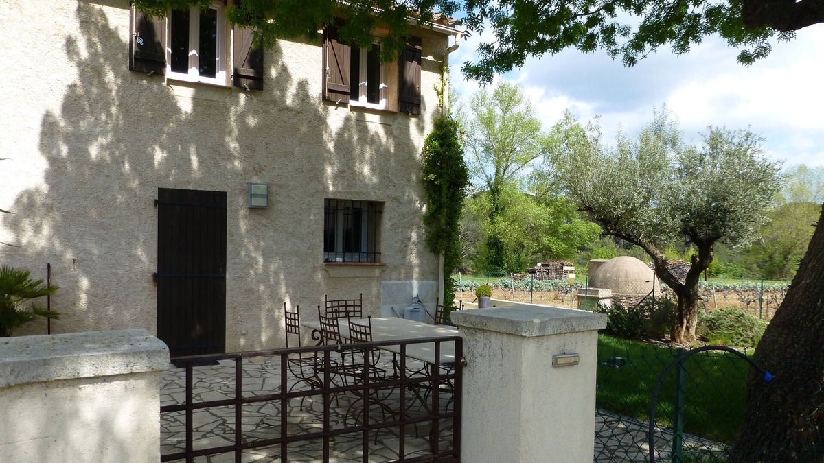 Peissonnel Cottage | gîte in the Plaine des Maures nature reserve at the foot of the Massif des Maures