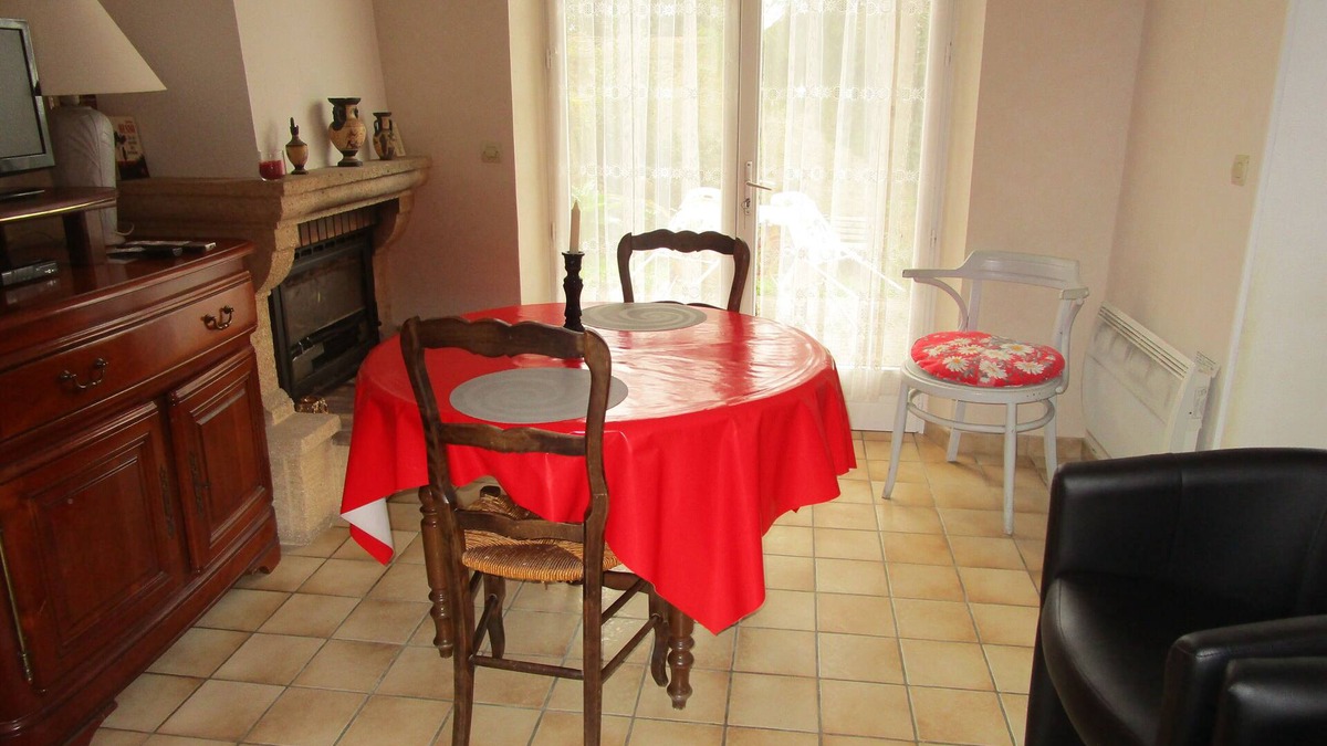 Vouvray House | Gite in Touraine - 'the house of the little-morier'