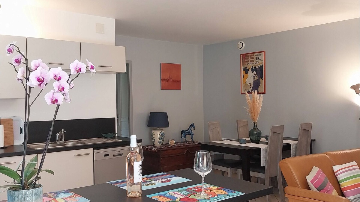 Labastide-Marnhac House | Gite l'Estable: old stable restored into a refined gite 10 km from Cahors.