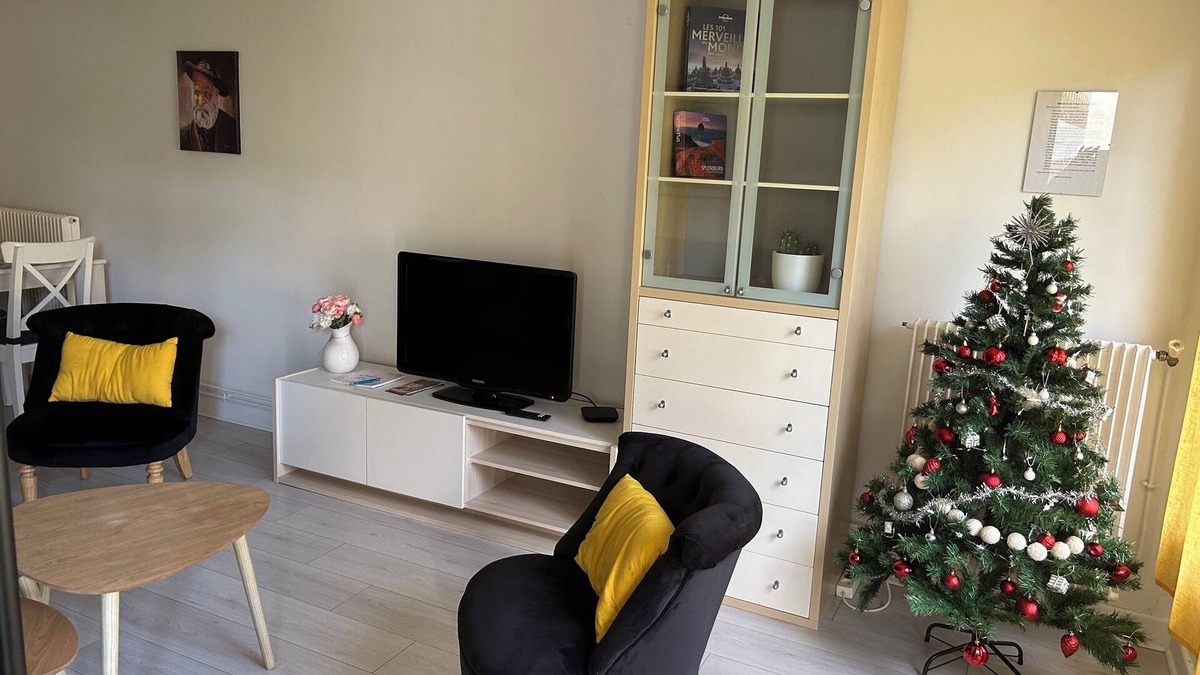 Combs-la-Ville House | Gite la Briquette 6 persons near RER D. Paris 30 min. away.
