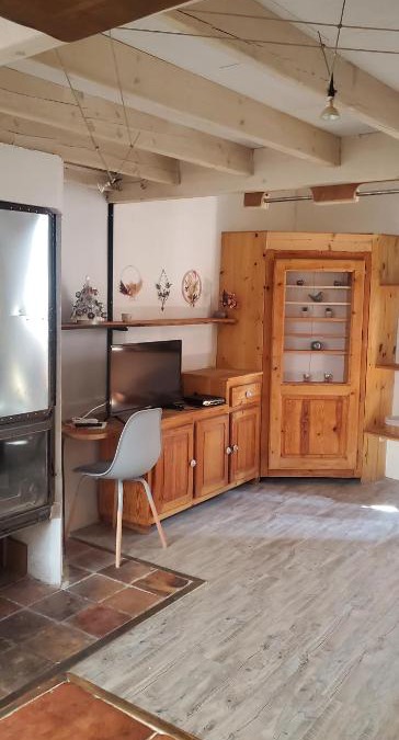 Laure-Minervois Apartment | Gite la Coursive