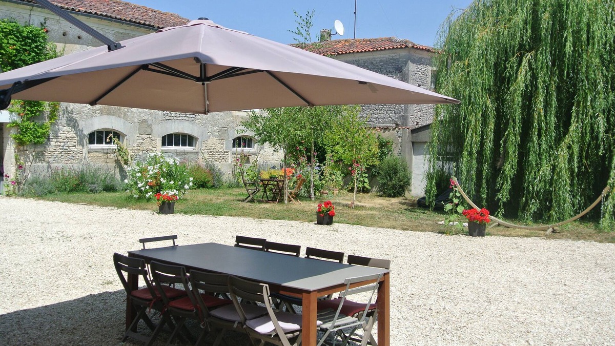 Gensac-la-Pallue House | GITE LA FERME FORTIN