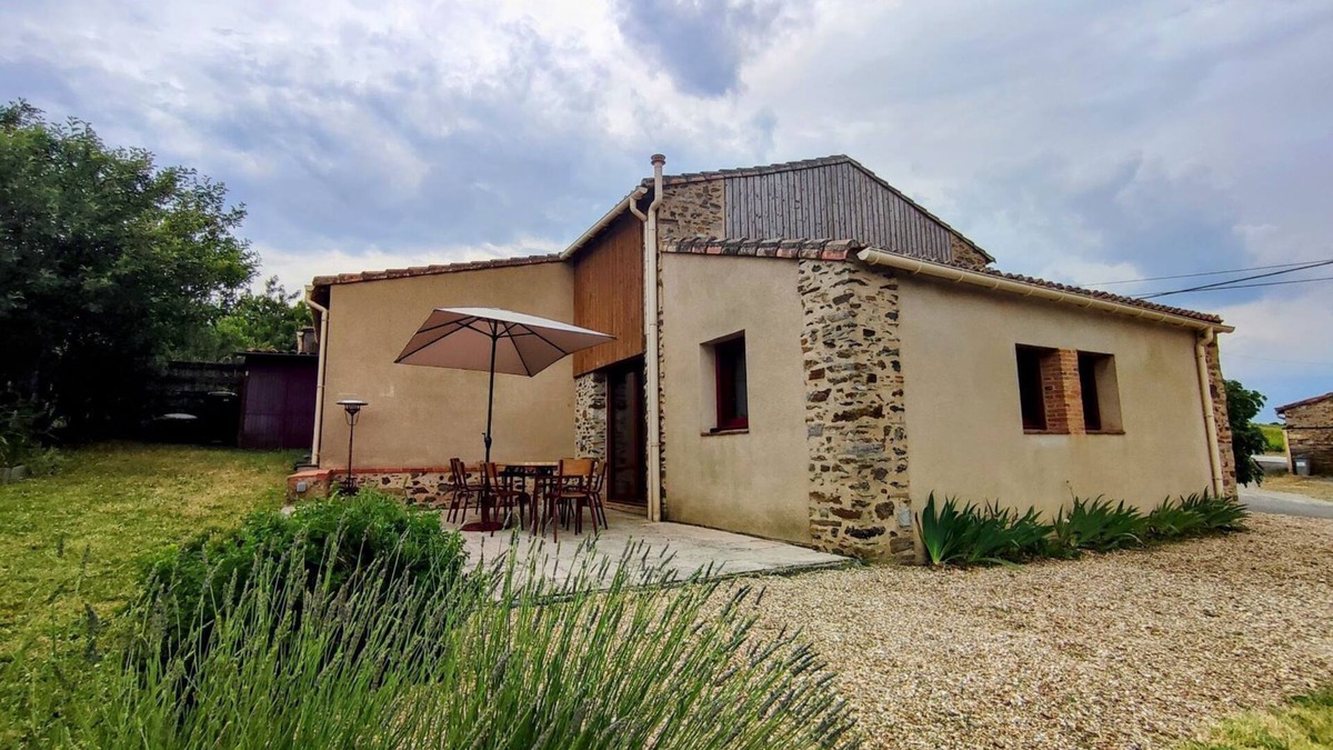 Le Loroux-Bottereau Cottage | Gite La Maison du Héron Fou