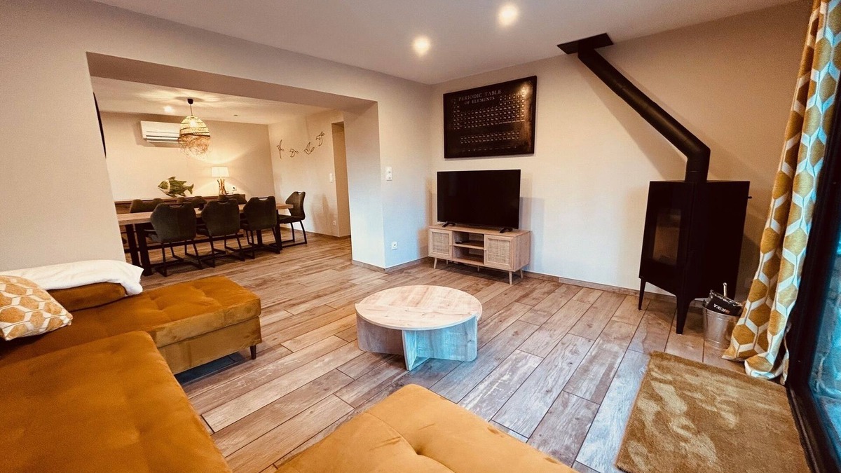 Montolieu House | Gite la Maison du Vigneron with 4 bedrooms
