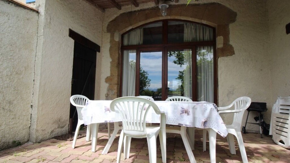 Fanjeaux House | Gîte Lavande: renovated farmhouse with swimming pool and panoramic view of the Pyrenees