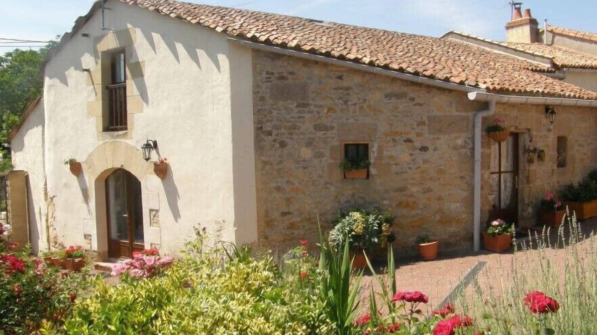 Doue-en-Anjou House | Gite le Chai sleeps 7
