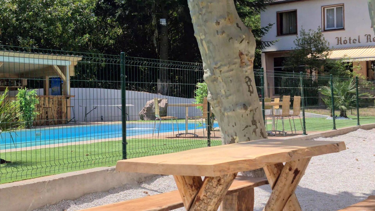 Le Breuil Apartment | Gîte Le Creusot-Bourgogne with swimming pool - Ground floor with PMR access