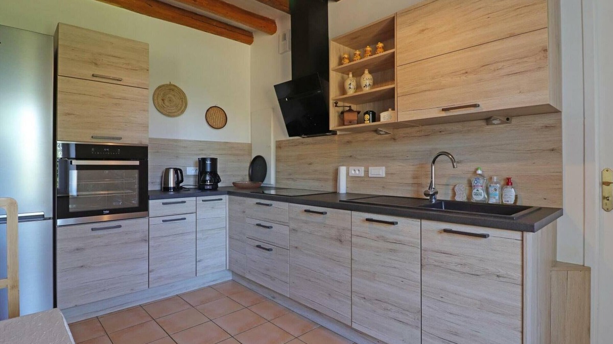 Le Pin-la-Garenne Cottage | Gite Le Pin-la-Garenne, 3 bedrooms, 8 persons