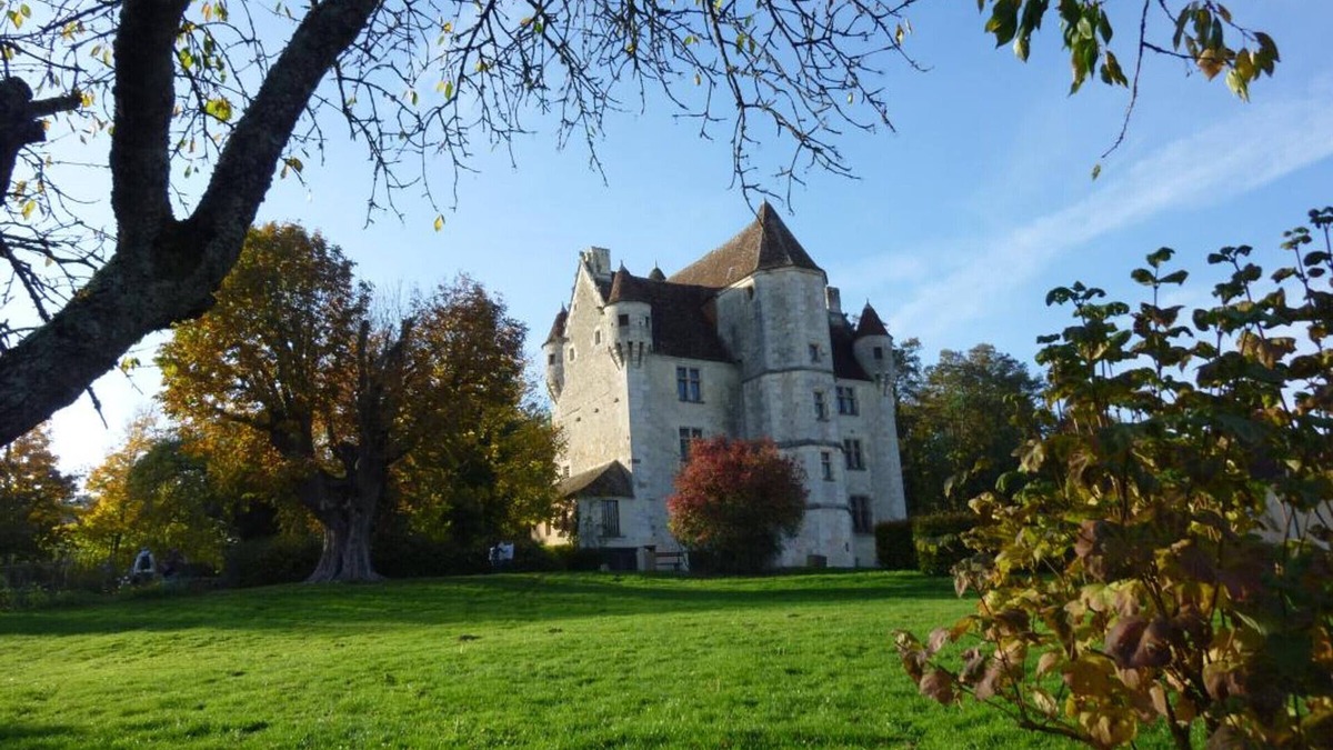 Le Pin-la-Garenne Cottage | Gite Le Pin-la-Garenne, 3 bedrooms, 9 persons