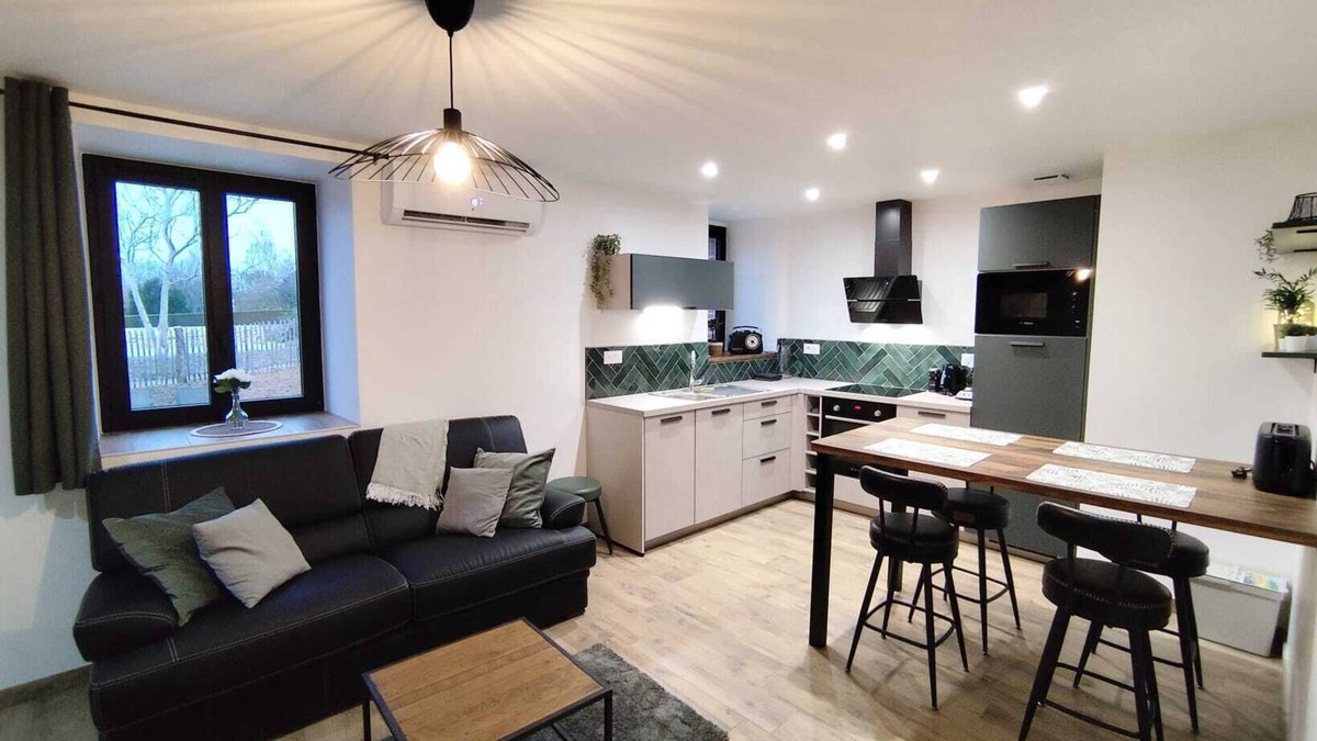 Roz-sur-Couesnon House | Gite "Le Saint Revert" near Mont St Michel with SPA!