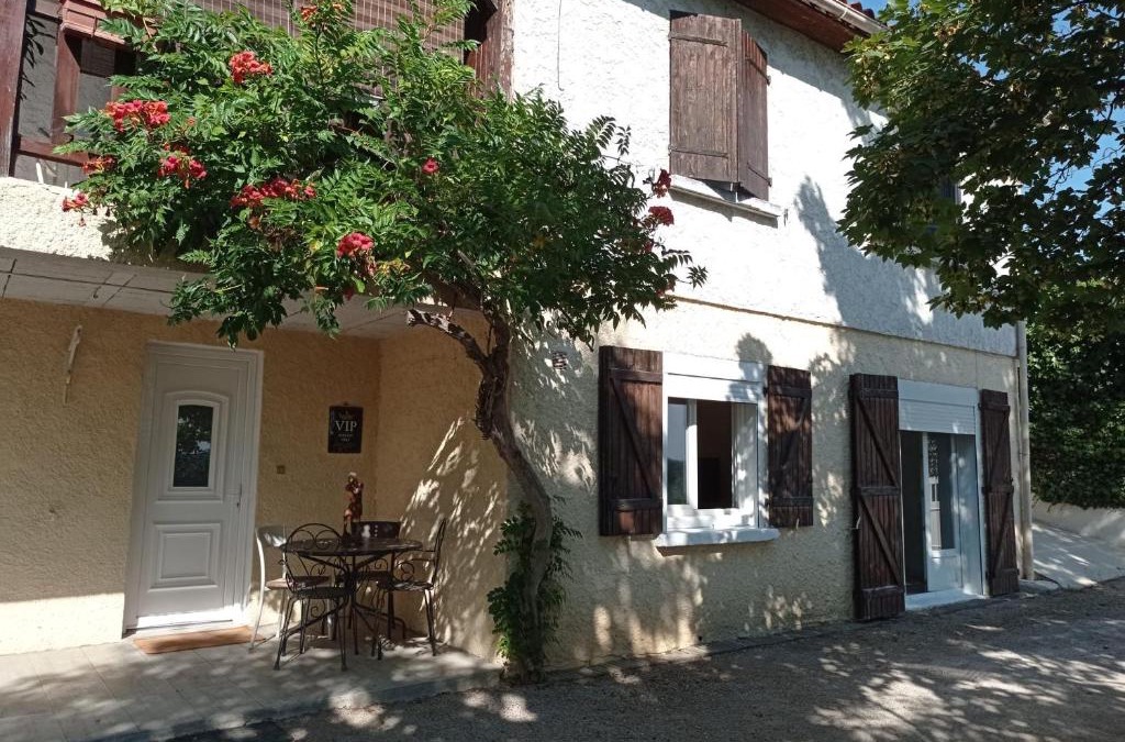 Corbarieu Apartment | Gite "Le SEQUOIA"