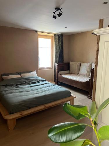 Cons-Sainte-Colombe Bed & Breakfast | Gite les 4 Saisons - chambre Printemps