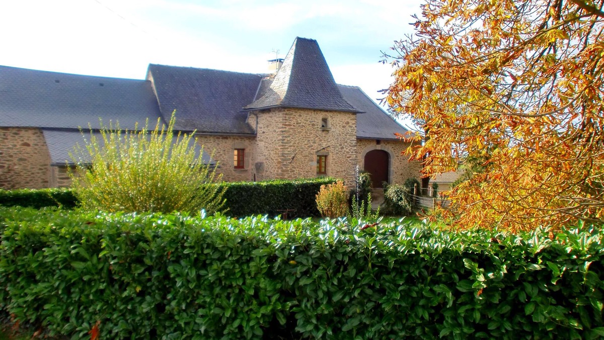 Lescure-Jaoul House | Gite les Balsamines spacious 3 stars quiet wifi country of hundred valleys