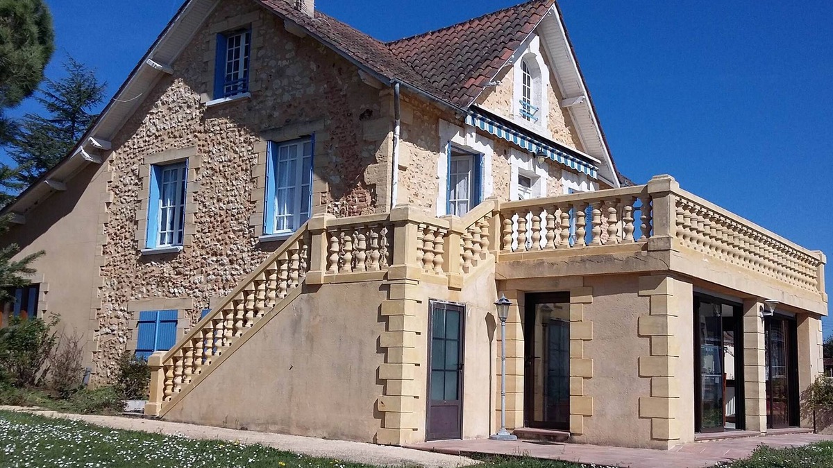 Saint-Geyrac House | Gite Les Bleuets - 12 people