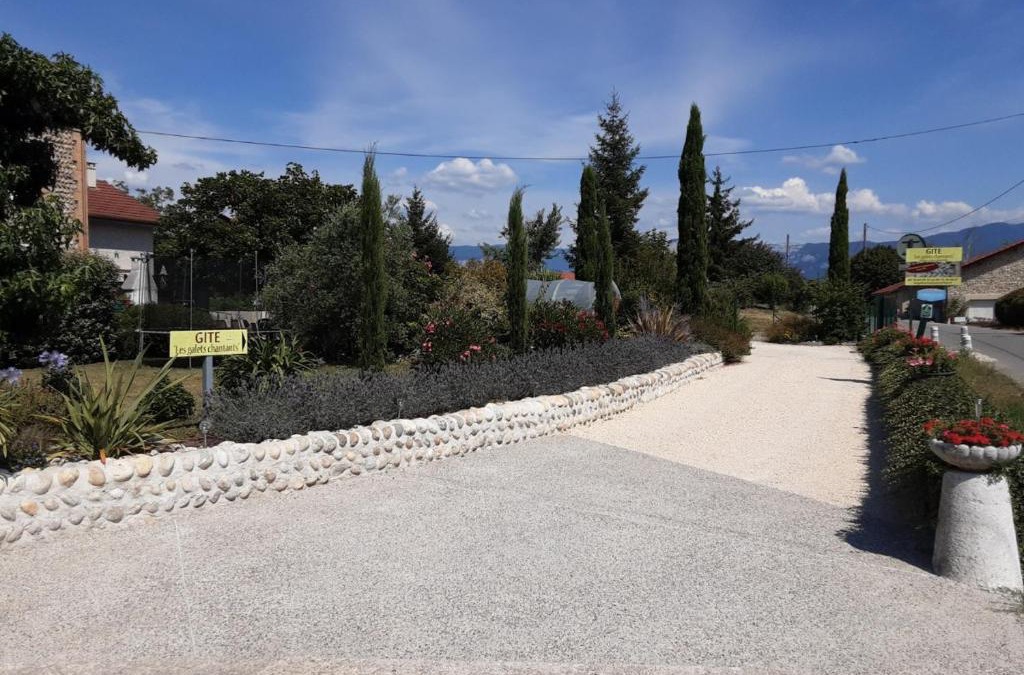 Saint-Hilaire-du-Rosier Apartment | Gite Les Galets Chantants Saint hilaire du rosier