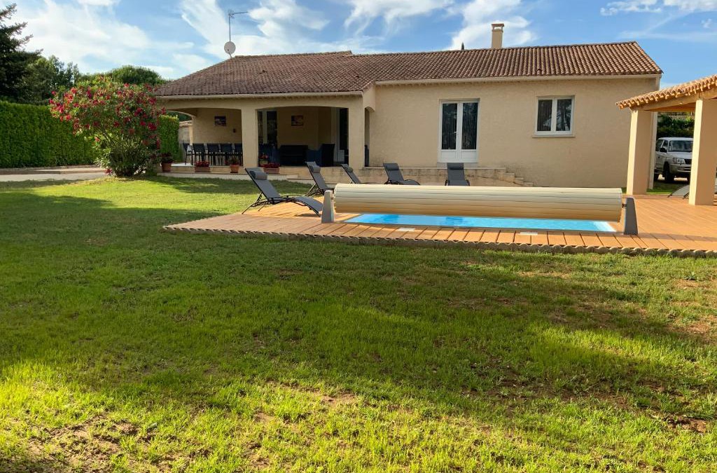 Saint-Laurent-La-Vernede Villa | gite les oliviers 10 pers piscine au calme 4 Etoiles