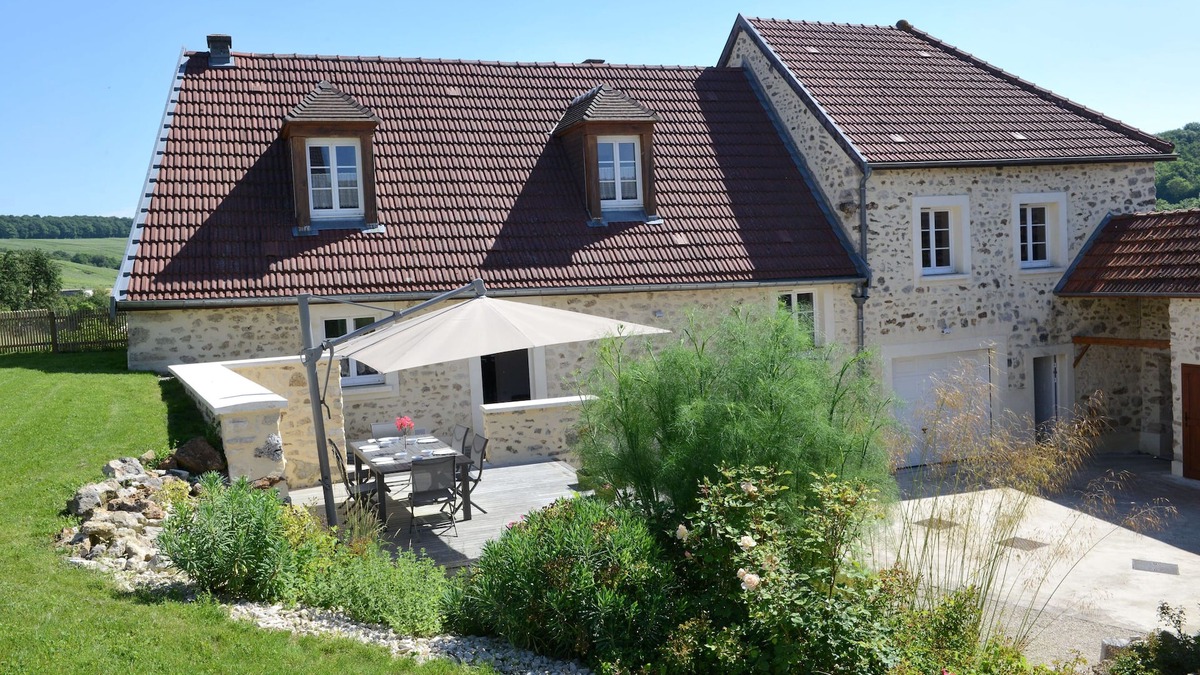 Nesle-le-Repons House | GITE LES HOULOTS, PEACE AND RELAXATION