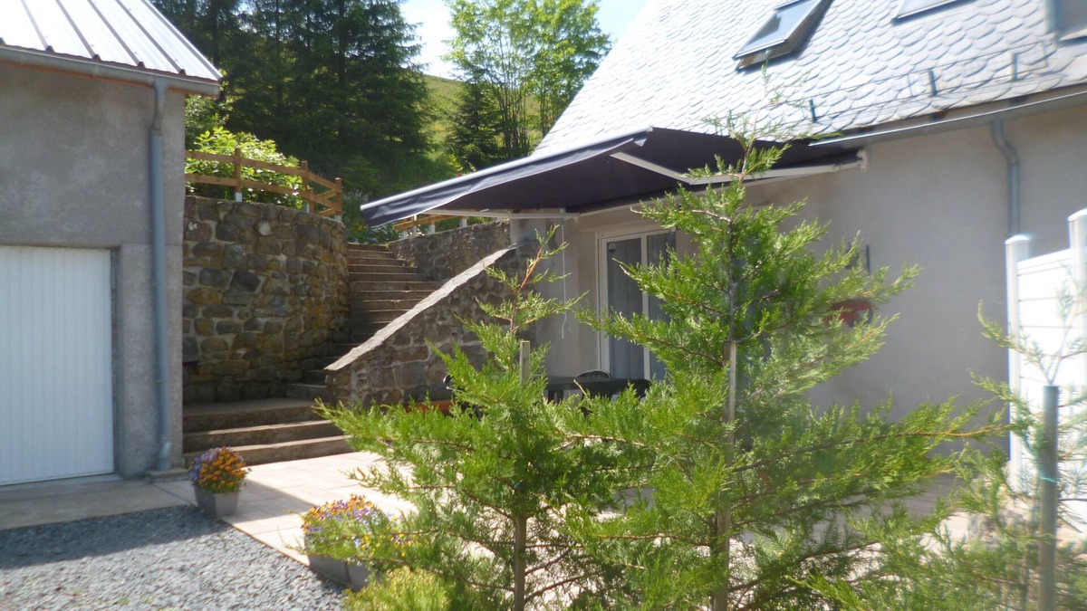 Landeyrat House | GITE LES RUISSEAUX - 5 people