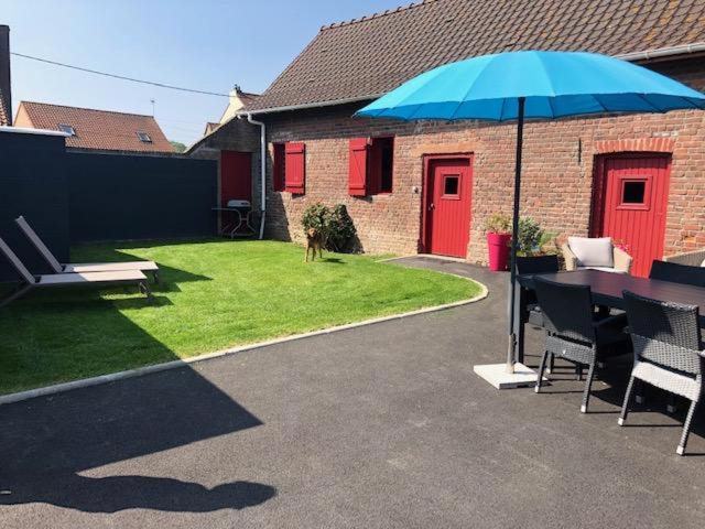 Andres House | Gite Les Volets Rouges