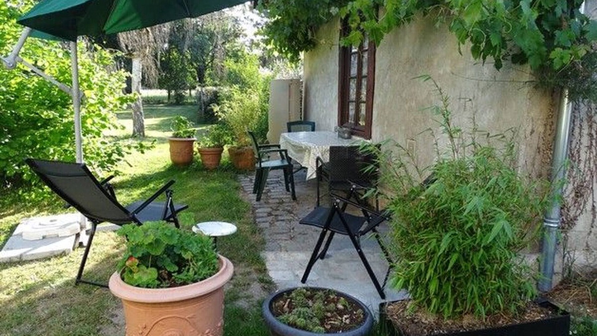 Ligny-le-Ribault Cottage | Gite Ligny-le-Ribault, studio flat, 2 persons