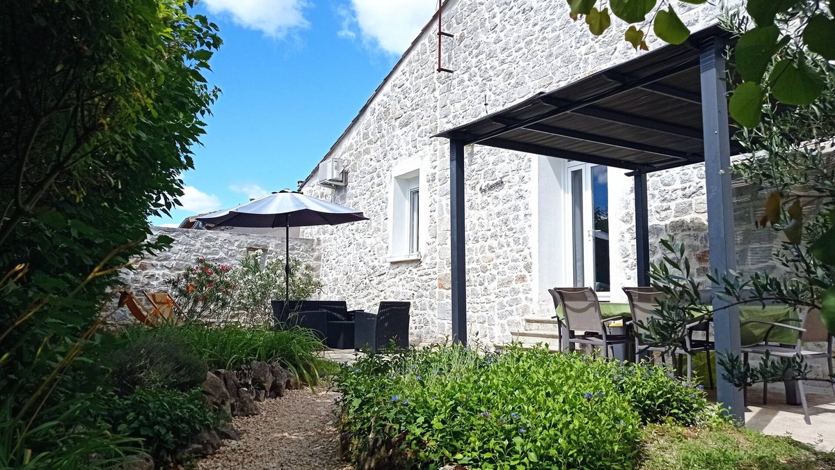 Saint-Alban-sous-Sampzon House | Gite Lou Cagnard in the heart of the gorges of Ardeche.