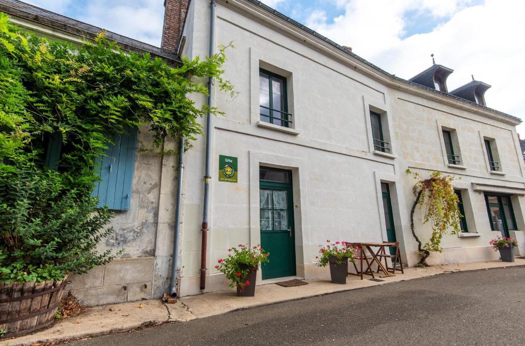 Montreuil-le-Henri Apartment | gite montreuil le henri 2 pers