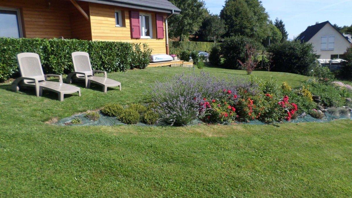 Teissieres-les-Boulies Ski Chalet | Gite nine wooden frame in the Cantal Aveyron limit
