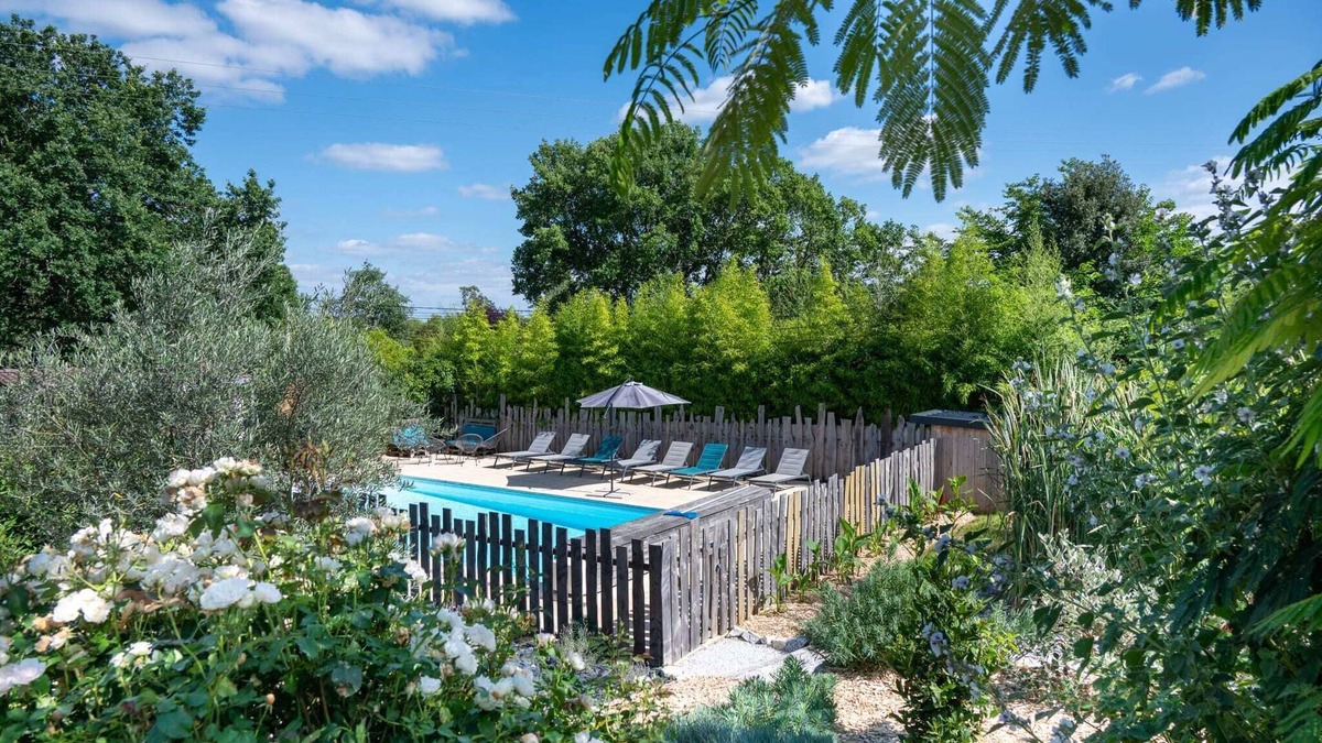 Pujaudran Cottage | Gîte Occitanie, 2 rooms, air-conditioned with terrace for 1 to 3 people - shared outdoor swimming pool