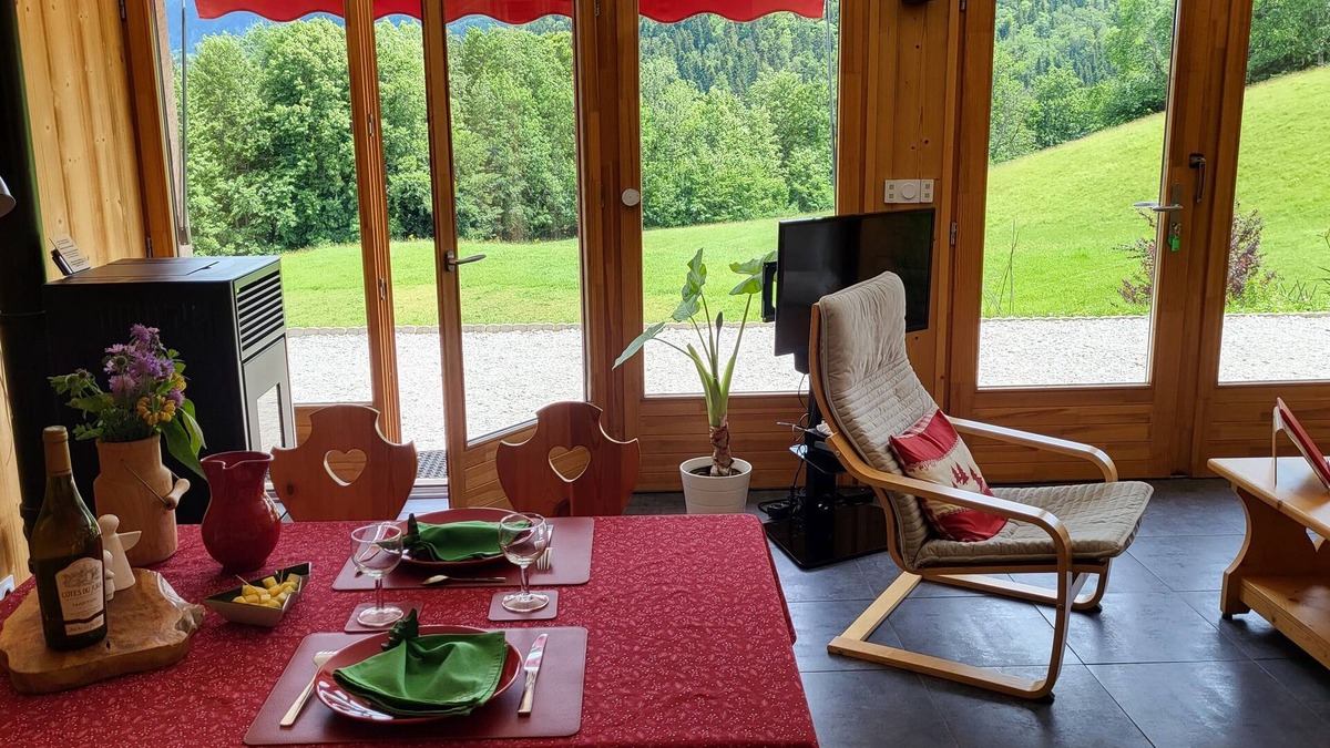 Chaux-des-Crotenay Cottage | gite of Haut Jura any comfort exceptional sight with 180 ° on the Natural Park