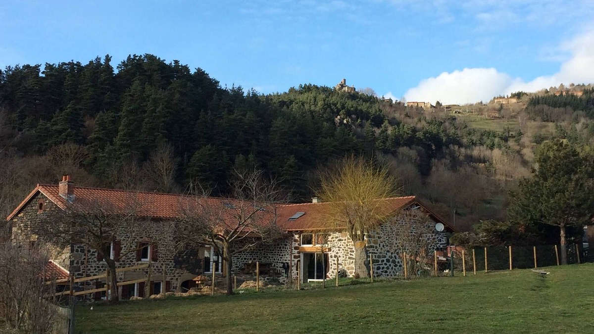 Saint-Privat-d'Allier House | GITE OF THE RIBEYRE 13 people on the way to St Jacques de Compostela