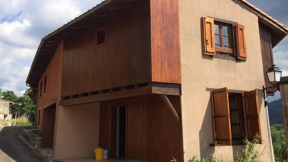 Montoulieu Apartment | Gite on 2 levels, in authentic village, in Cathar country near Montségur.