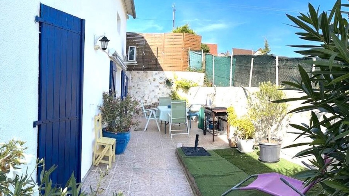 Payrac Villa | Gite on the rocamadour sarlat axis with heated swimming pool for 2 to 5 people