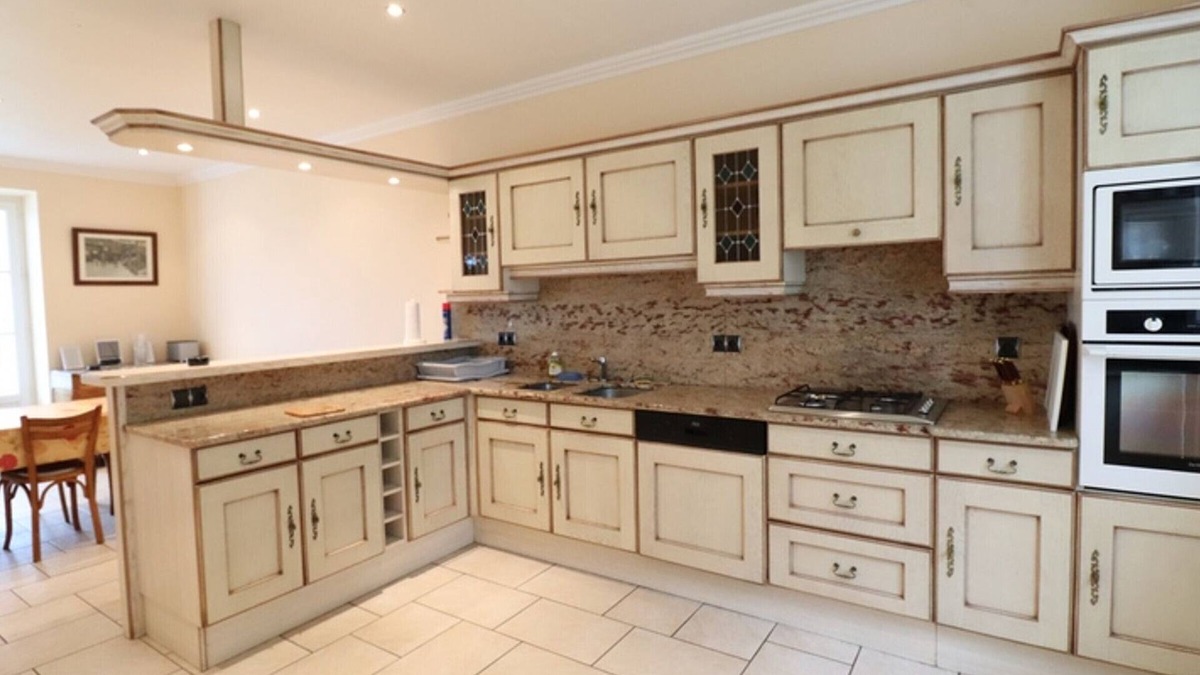 Pierrefort Cottage | Gite Pierrefort, 6 bedrooms, 10 persons